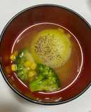 まるごと玉ねぎのレンチンスープ