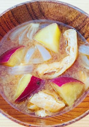 サツマイモのお味噌汁　炒め玉ねぎ出汁-レシピのメイン写真