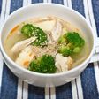 鶏肉とブロッコリーのピリ辛スープ