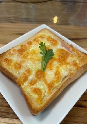 朝ごはんに☆おいしいハムチーズトースト-レシピのメイン写真