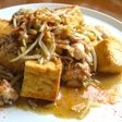 鶏もも肉と厚揚げともやしのピリ辛味噌炒め
