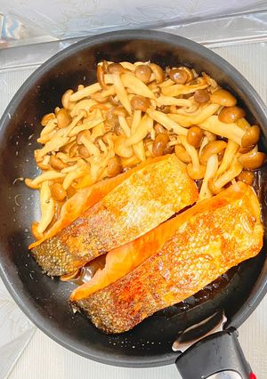 銀鮭としめじのバターしょうゆ-レシピのメイン写真