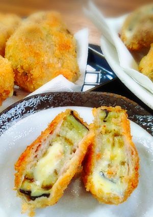 *なすと豚肉のチーズとろ〜り挟み揚げ*-レシピのメイン写真