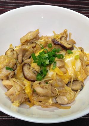 【美人レシピ】きのこ入り親子丼-レシピのメイン写真