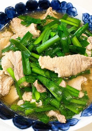 ゴマ油香る！豚肉とニラのスタミナスープ-レシピのメイン写真