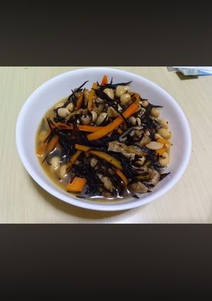具だくさんの生ひじきの煮物-レシピのメイン写真
