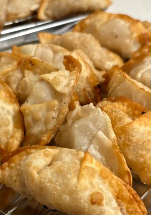 ツナ 玉ねぎ 塩胡椒 のみ！簡単揚餃子！-レシピのメイン写真
