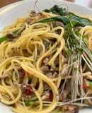 サバ水煮缶ペペロンチーノ　パスタ