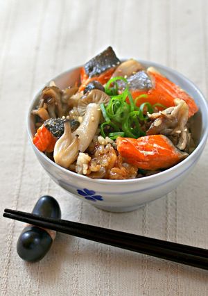 きのこと鮭の焦がしバター炊き込みご飯♪-レシピのメイン写真