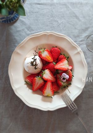 いちごとブッラータのデザートカプレーゼ🍓-レシピのメイン写真
