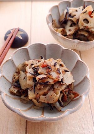 シャキシャキれんこんとひじきの梅おかか和え-レシピのメイン写真