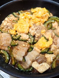 超簡単!ゴーヤと豚バラ豆腐の煮込み!-レシピのメイン写真