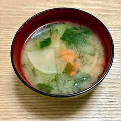 รูปของ 冷凍野菜を使って⭐︎お味噌汁