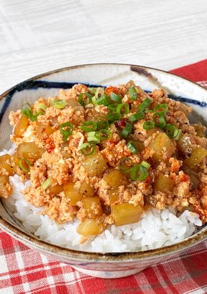 旨辛チリ味！ほろほろ卵丼-レシピのメイン写真