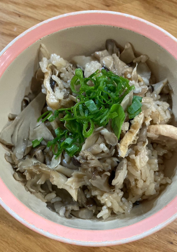 妻が喜んだ　シメジと油揚げの炊き込みご飯-レシピのメイン写真