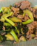 ブロッコリーの茎と豚肉のタイ🇹🇭風炒め物