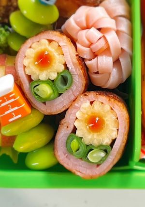 お弁当に！ヤングコーンのお花ベーコン巻き-レシピのメイン写真