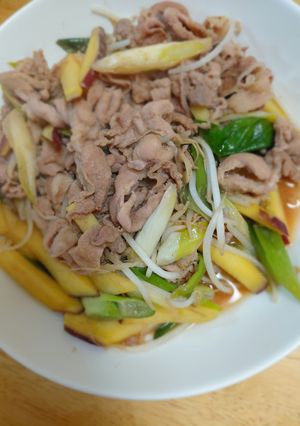 豚肉とさつまいも、ネギの炒め物-レシピのメイン写真