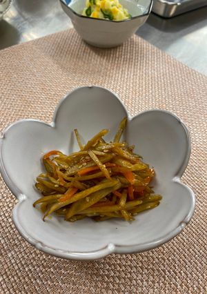 ハチミツきんぴらごぼう-レシピのメイン写真