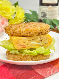 じゅわっと幸せ✨だし巻き卵ライスバーガー-レシピのメイン写真