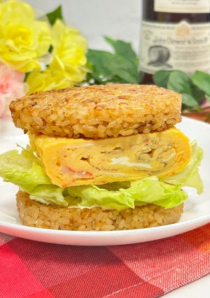 じゅわっと幸せ✨だし巻き卵ライスバーガー-レシピのメイン写真