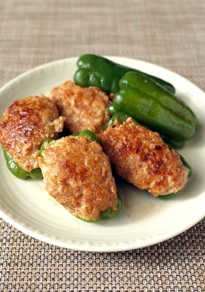 定番、手間なし！ふっくらピーマンの肉詰め-レシピのメイン写真