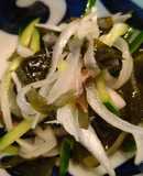 らっきょうの残り汁で作るワカメの酢の物