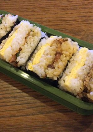 アルミホイルの空箱で☆押しにぎり♪-レシピのメイン写真