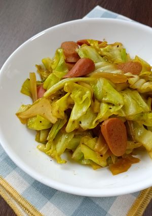 春キャベツとウィンナーのカレー粉炒め-レシピのメイン写真