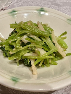 根ミツバの玄米甘酒とスリ胡麻の和え物-レシピのメイン写真