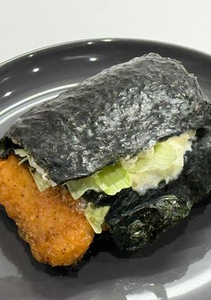 たたむだけ★簡単フライドチキンおにぎらず-レシピのメイン写真