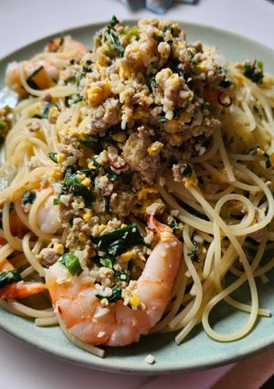 豚ひき肉とニラと卵と海老で！栄養満点中華風パスタ-レシピのメイン写真