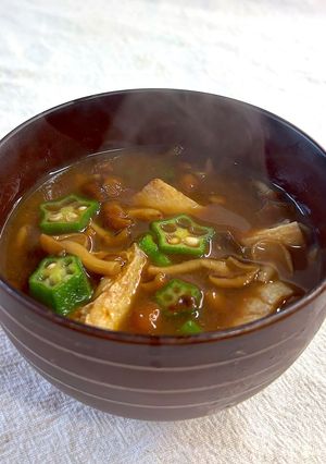 簡単!ネバネバ✨オクラとなめこのお味噌汁-レシピのメイン写真