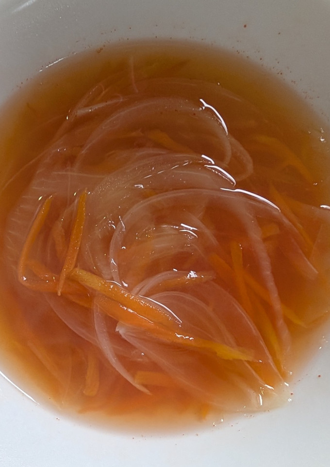 簡単★たまねぎとにんじんのコンソメスープ-レシピのメイン写真