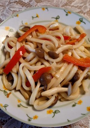 ネギとキノコとパプリカのバター焼きうどん-レシピのメイン写真