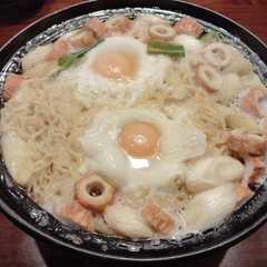 รูปของ 鍋代わりの鍋焼きラーメン