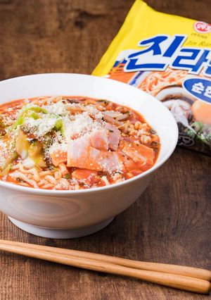 ガーリックトマトチーズジンラーメン-レシピのメイン写真