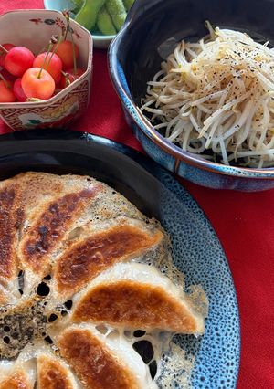 餃子🥟(備忘録)と黒豆もやし炒め♪-レシピのメイン写真