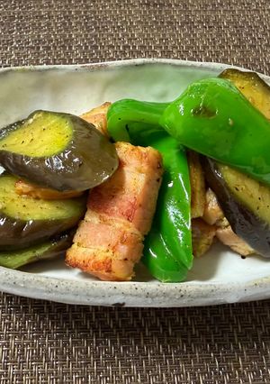 夏野菜とベーコンのほんのりカレー炒め😻-レシピのメイン写真