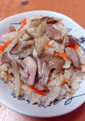 鶏ごぼうと舞茸の炊き込みご飯(6合)-レシピのメイン写真
