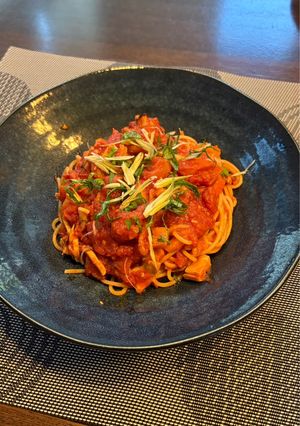 塩クジラとイカの塩辛のトマトソースパスタ-レシピのメイン写真