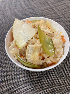 筍と絹さやえんどうの炊き込みご飯-レシピのメイン写真