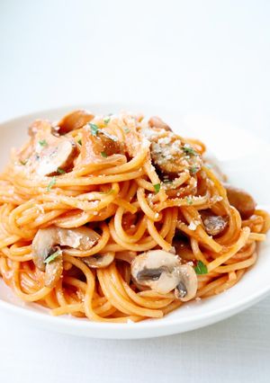 ビストロレンジで【Bistroナポリタン-レシピのメイン写真