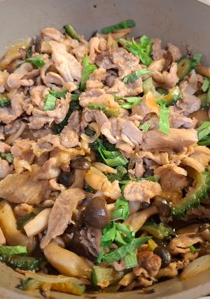 豚肉とゴーヤと大葉の炒め物-レシピのメイン写真