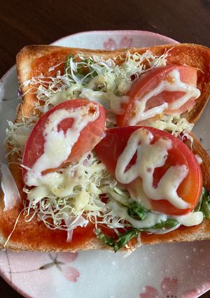簡単サラダトースト　トマト　千切り野菜　-レシピのメイン写真