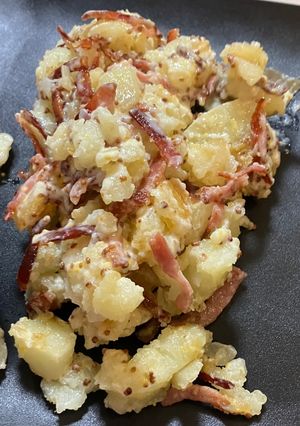 カリカリじゃがいもとベーコンのおつまみポテサラ-レシピのメイン写真