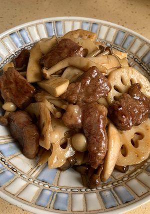 牛肉とキノコ蓮根炒め-レシピのメイン写真
