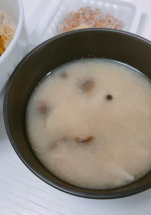 じゃがいもとしめじの味噌汁-レシピのメイン写真