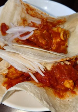 トルティーヤで食べるチキンカレー煮-レシピのメイン写真