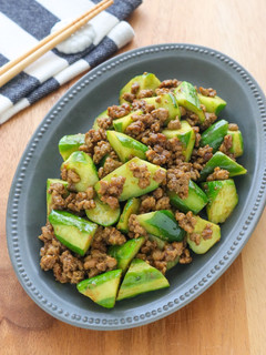 きゅうりとひき肉のオイスターカレー炒め-レシピのメイン写真